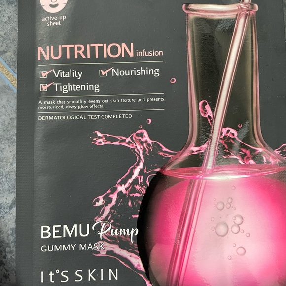 Korean Skincare Masks and Samples Bundle - Picture 3 of 7